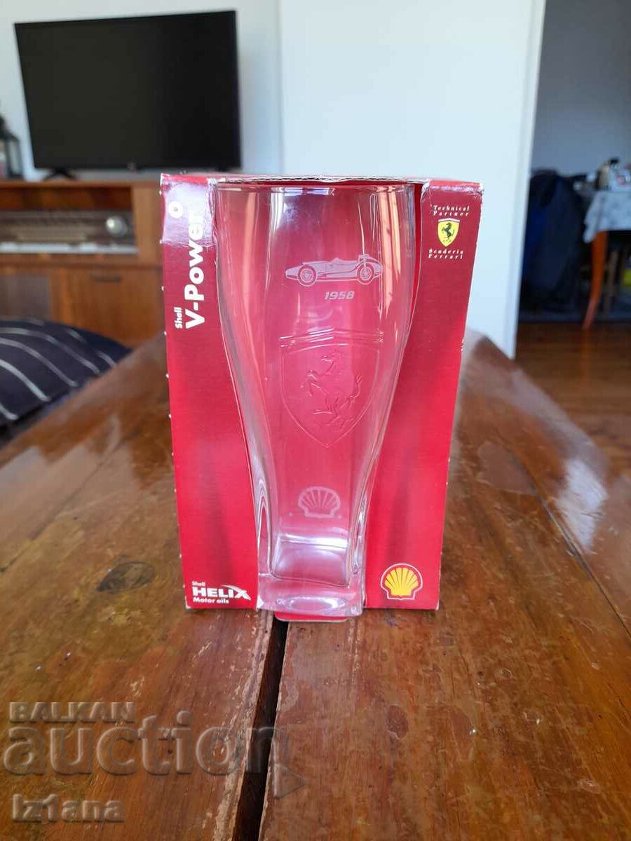 Стара чаша Ferrari Shell