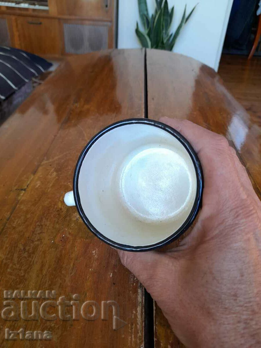 Delivery of Old enameled jug, cup Delivery of Old enameled jug, cup