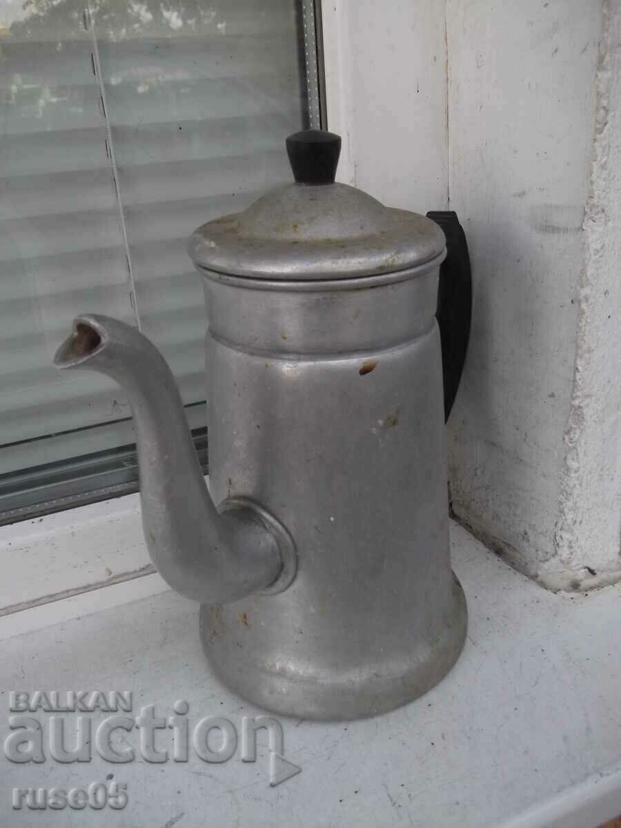 Delivery of Old aluminum jug from Soca for coffee, tea and others Delivery of Old aluminum jug from Soca for coffee, tea and others