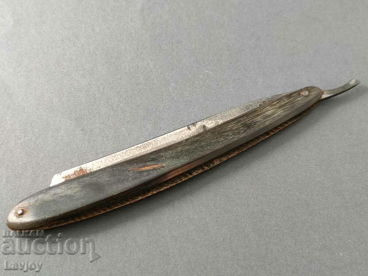 German old razor with price 40.00 BGN | € 20.45 German old razor with price 40.00 BGN | € 20.45