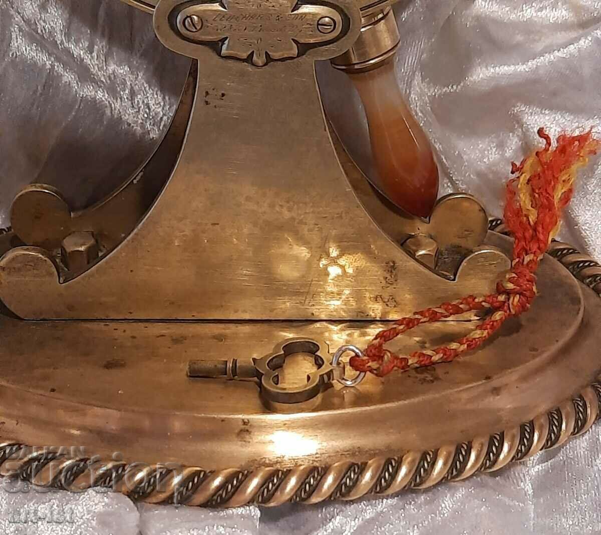 Παράδοση Vintage βικτοριανό επιτραπέζιο ρολόι Παράδοση Vintage βικτοριανό επιτραπέζιο ρολόι