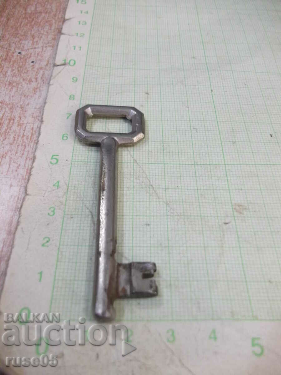Παλιό κλειδί για κλειδαριά - 1 με τιμή 3.00 BGN | € 1.53 Παλιό κλειδί για κλειδαριά - 1 με τιμή 3.00 BGN | € 1.53