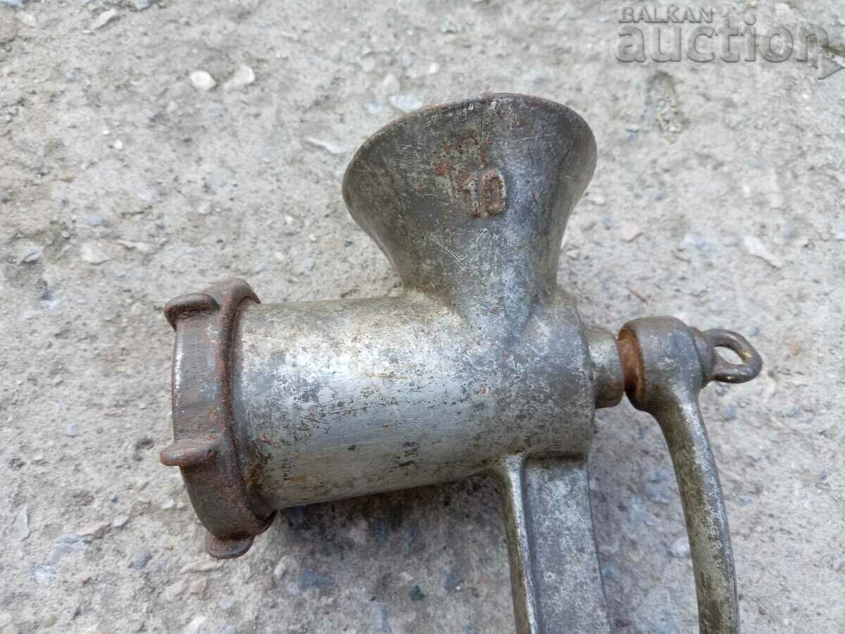Old metal meat grinder machine for grinding meat with price 41.00 BGN | € 20.96