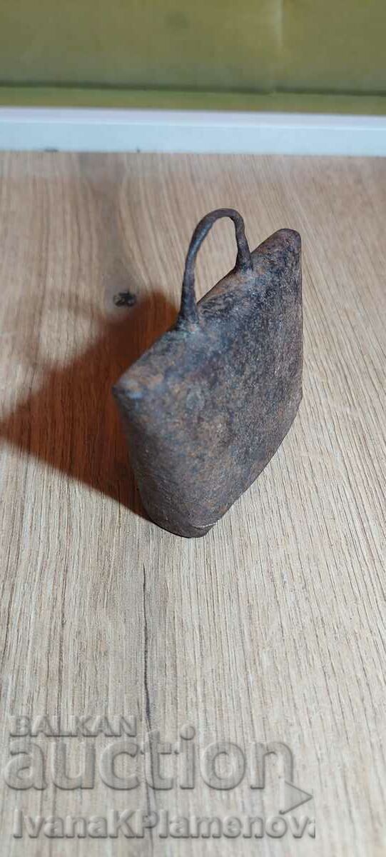 Delivery of Bell clap