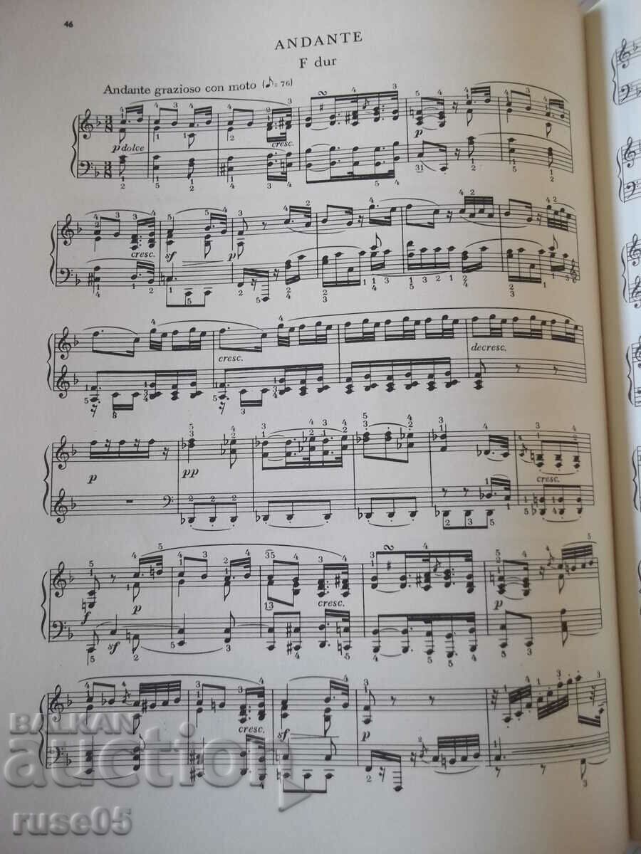 Auction Sheet music "KLAVÍRNE SKLADBY - Ludwig van Beethoven" - 80 pages. Auction Sheet music "KLAVÍRNE SKLADBY - Ludwig van Beethoven" - 80 pages.