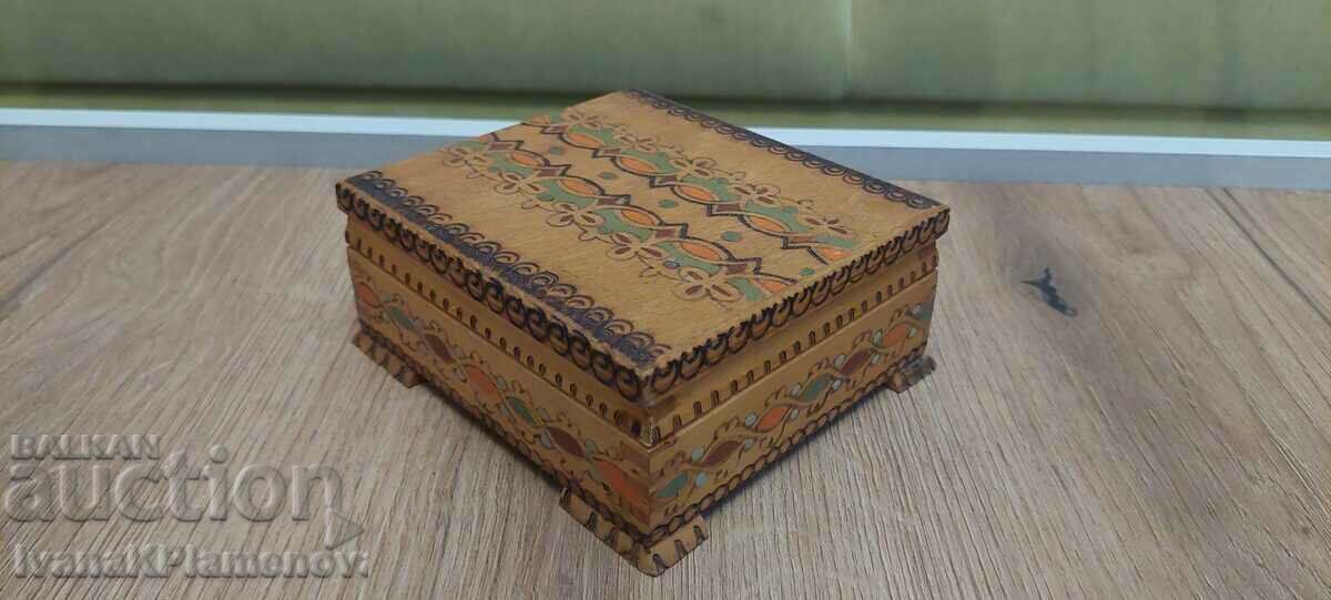 Pyrographed wooden box for cigarettes for collectors