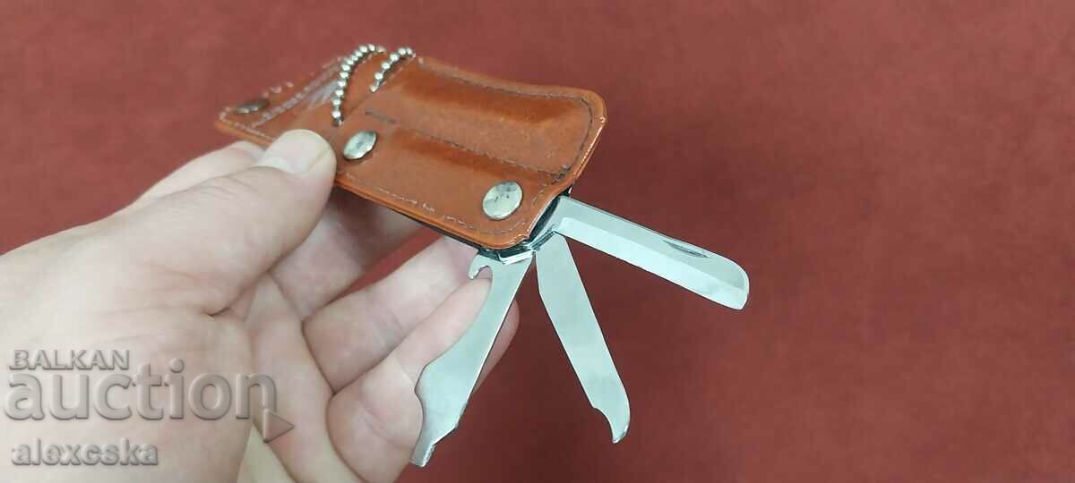 Auction Old key chain - Multititle Auction Old key chain - Multititle