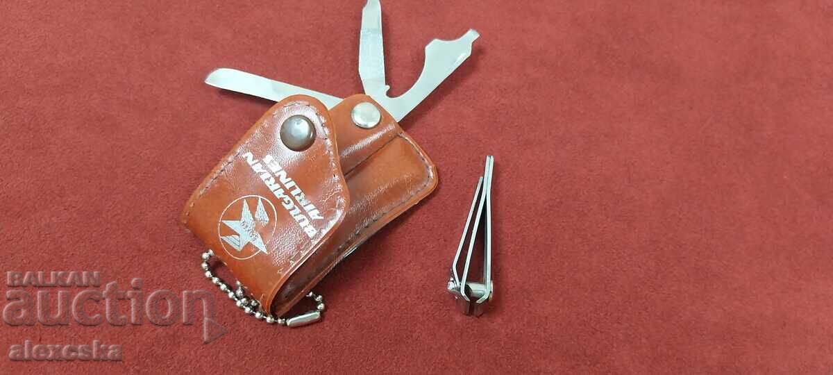 Delivery of Old key chain - Multititle Delivery of Old key chain - Multititle