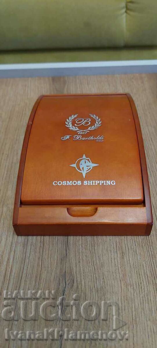Wooden box for collectors with price 20.00 BGN | € 10.23