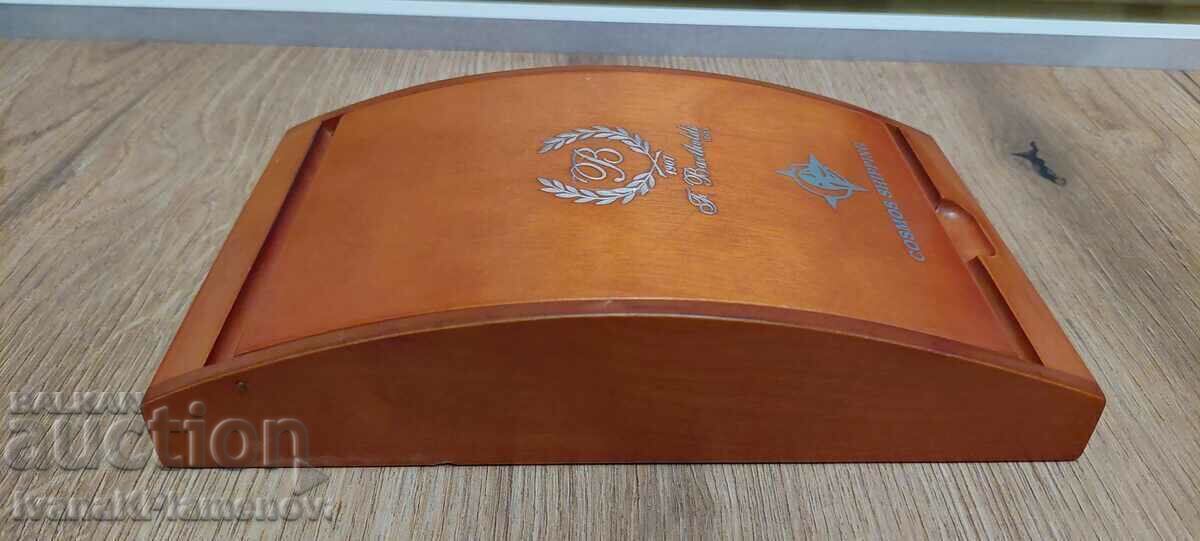 Auction  Wooden box for collectors