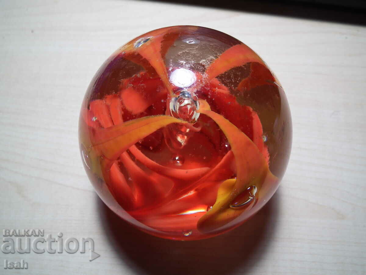 Paperweight St. Clair colored glass ball