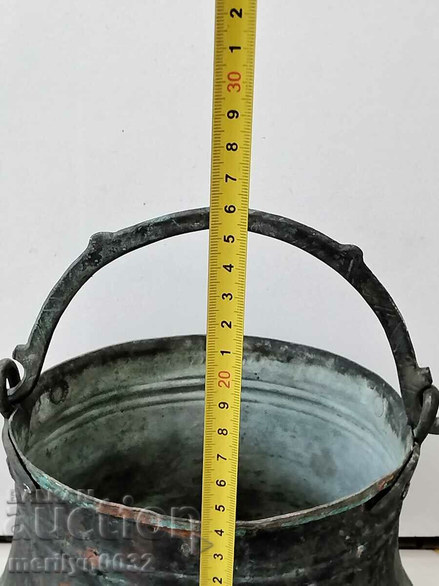 Auction Old copper cauldron, cauldron, copper, copper Auction Old copper cauldron, cauldron, copper, copper
