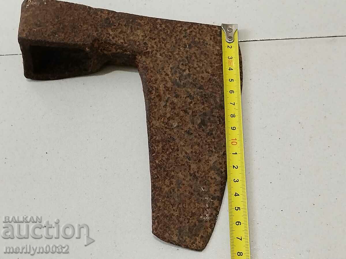 Стара брадва с печат топор брадвичка без сап с цена 49.00 лв. | € 25.05 Стара брадва с печат топор брадвичка без сап с цена 49.00 лв. | € 25.05