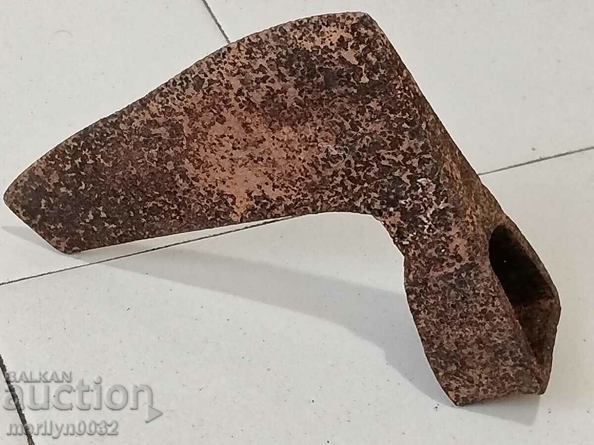 Стара брадва с печат топор брадвичка без сап - 6 Стара брадва с печат топор брадвичка без сап - 6