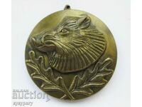 Old dog medal hunting hunting dog hunting pigs boar