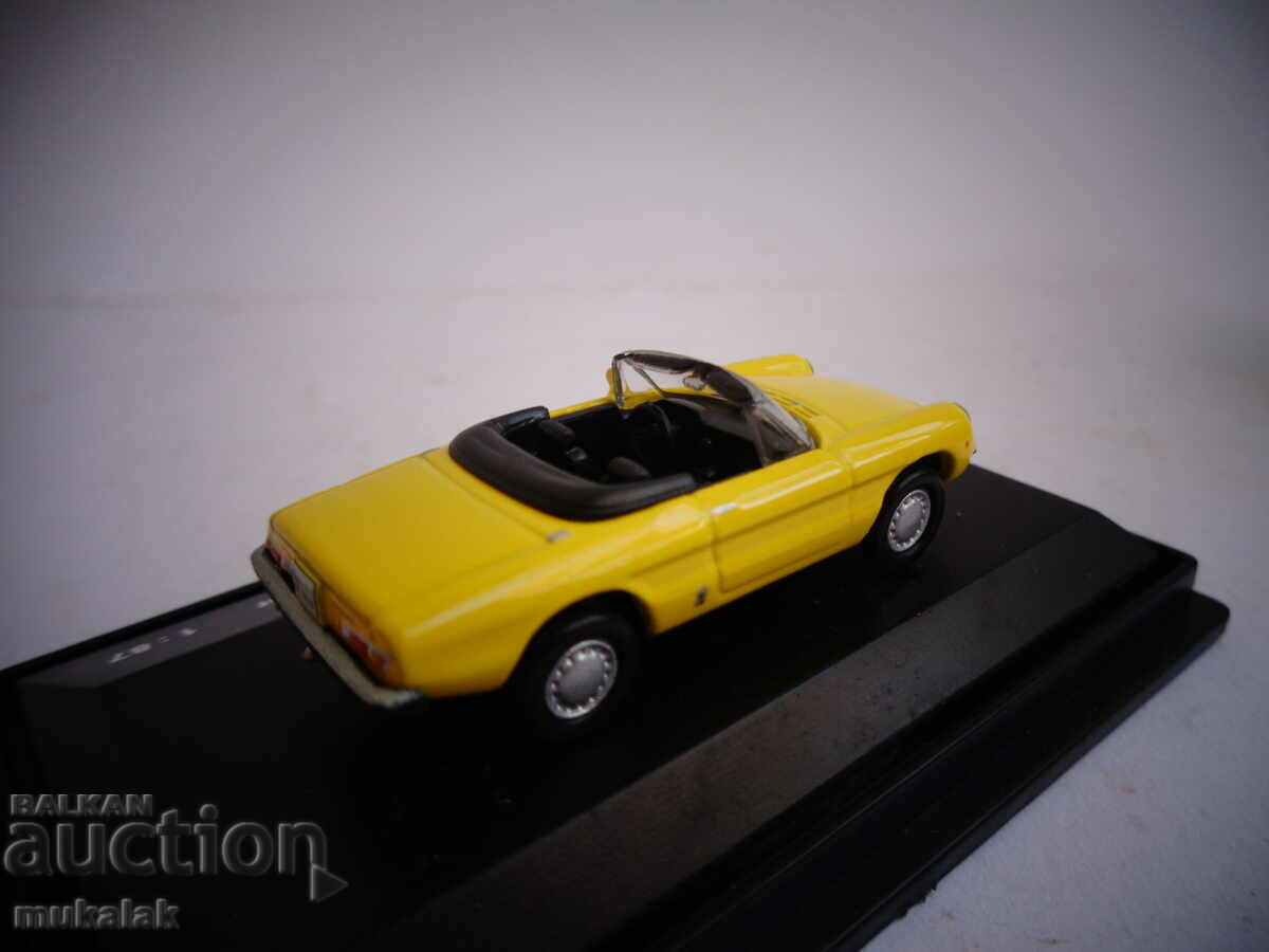 Delivery of 1:87 H0 SCHUCO ALFA ROMEO SPIDER CAR MODEL TOY Delivery of 1:87 H0 SCHUCO ALFA ROMEO SPIDER CAR MODEL TOY