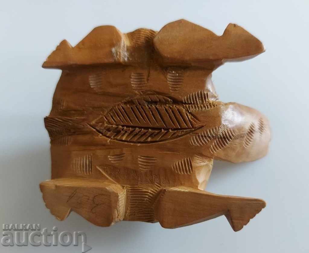 . TURTLE STATUETTE FIGURINE HAS A SECOND CARVED INSIDE - 6 . TURTLE STATUETTE FIGURINE HAS A SECOND CARVED INSIDE - 6
