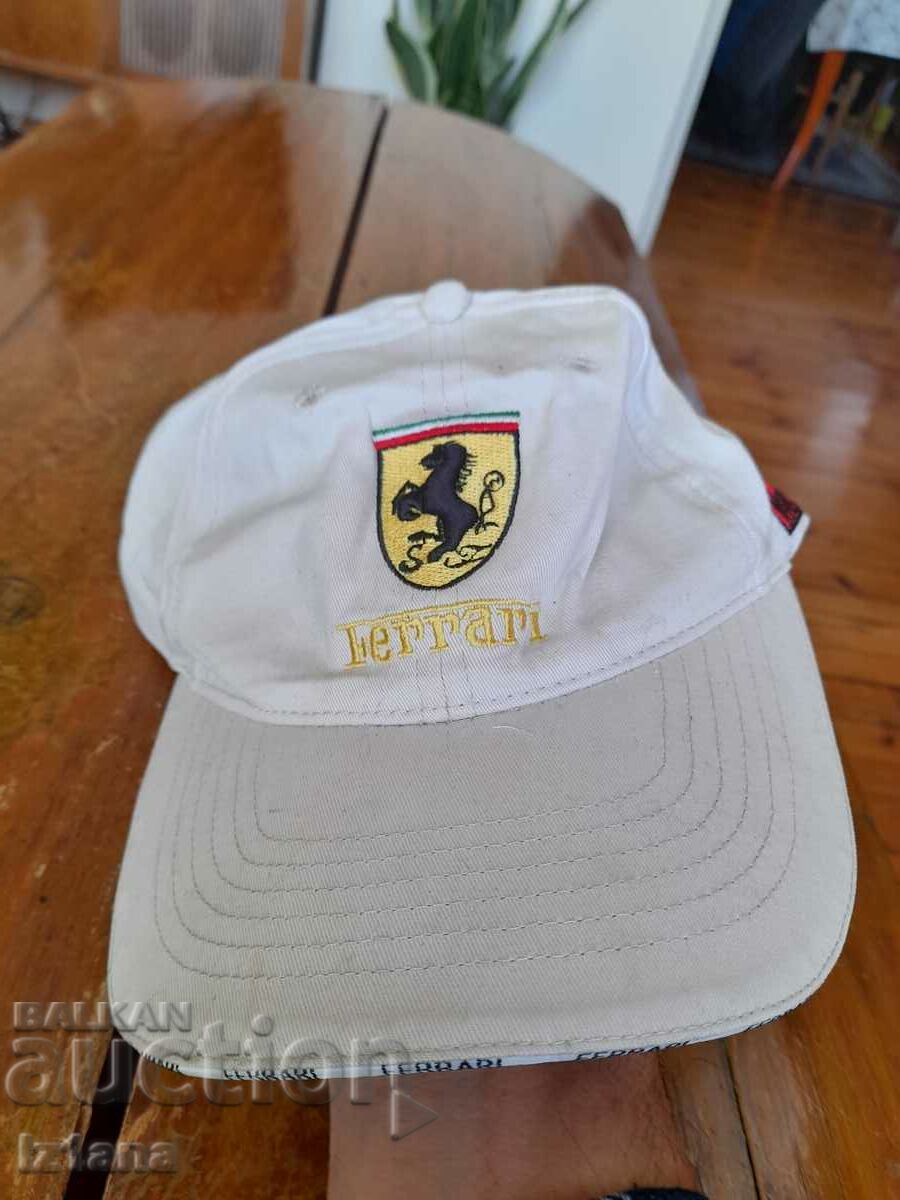 Pălărie Ferrari cu preț 27.00 BGN | € 13.80 Pălărie Ferrari cu preț 27.00 BGN | € 13.80