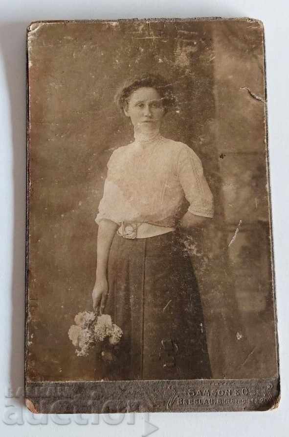 , BEGINNING 20TH CENTURY OLD PHOTOGRAPH CARDBOARD PORTRAIT