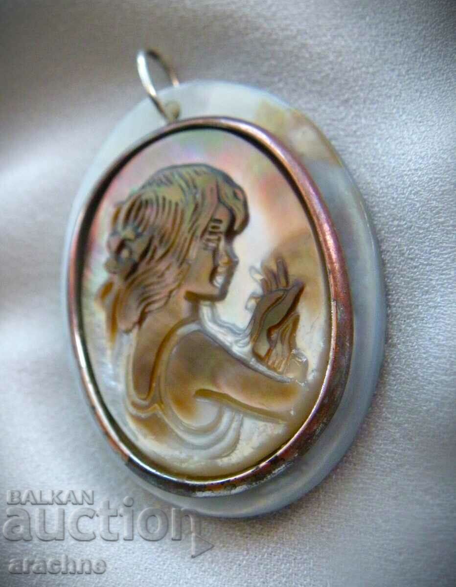 Δημοπρασία Ιαπωνικό μετάλλιο από μαργαριτάρι καμέο