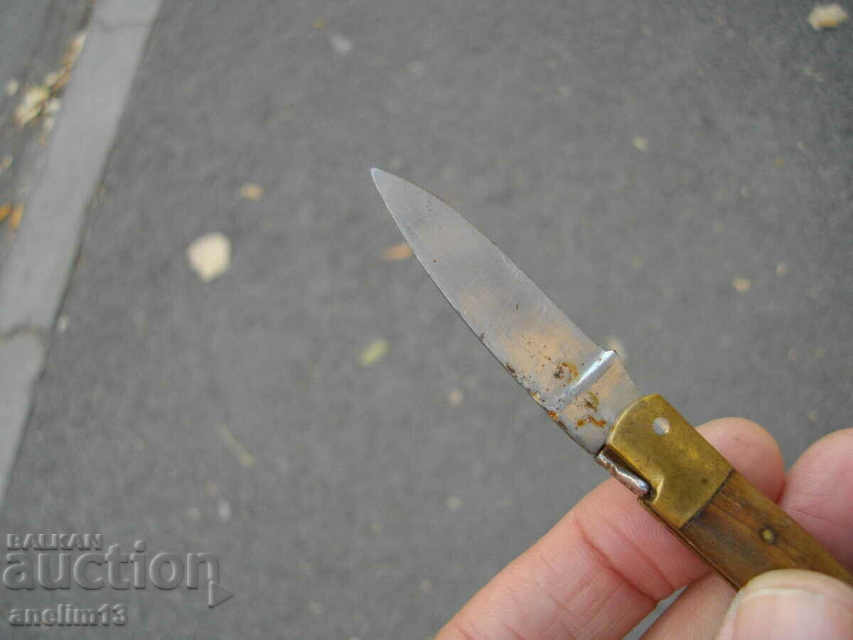 Delivery of LAGUIOLE COLLECTIBLE MINI POCKET KNIFE