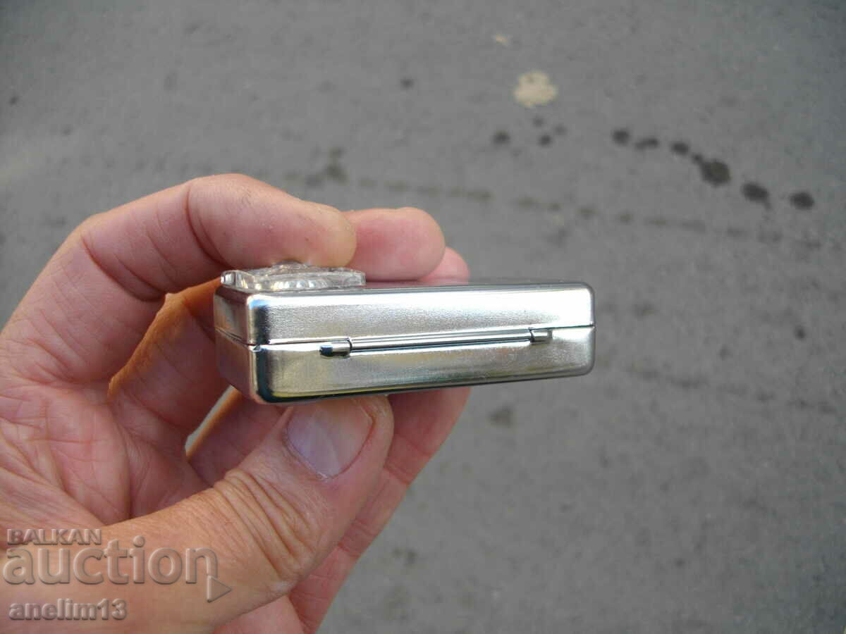 Delivery of OLD COLLECTIBLE WONDER SABET FRANCE MINI FLASHLIGHT Delivery of OLD COLLECTIBLE WONDER SABET FRANCE MINI FLASHLIGHT