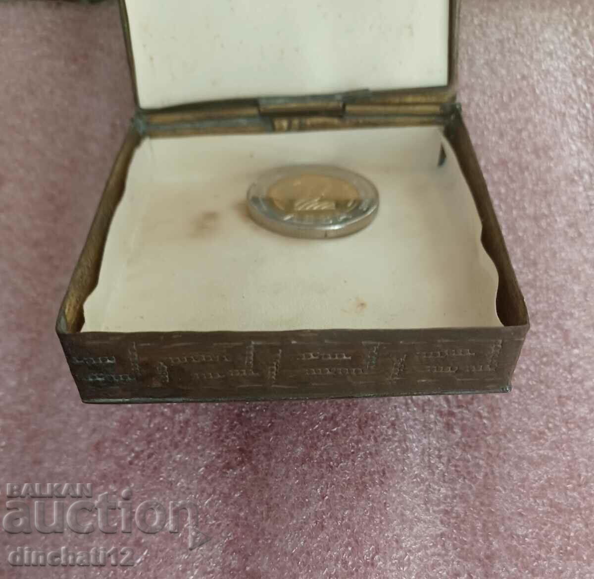 Доставка на Кутия Доставка на Кутия