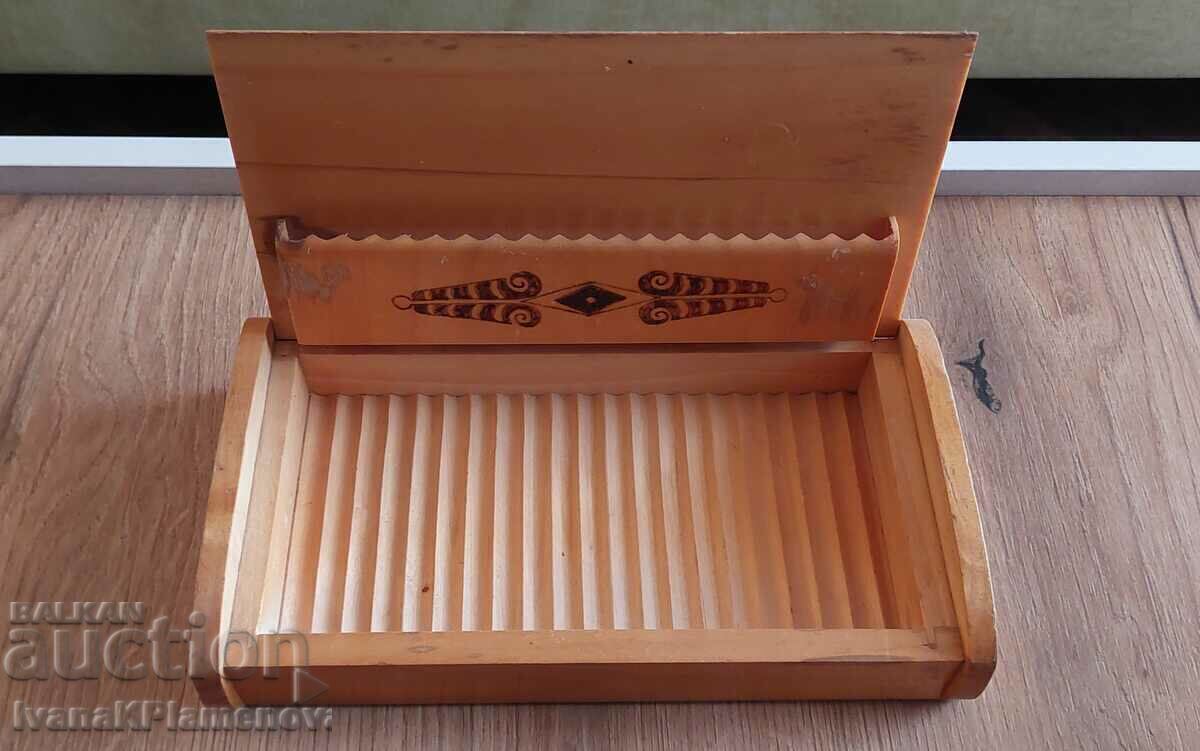 Retro wooden pyrographed cigarette box with price 22.00 BGN | € 11.25 Retro wooden pyrographed cigarette box with price 22.00 BGN | € 11.25