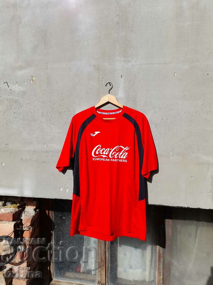 Παλιό μπλουζάκι Coca Cola, Coca Cola