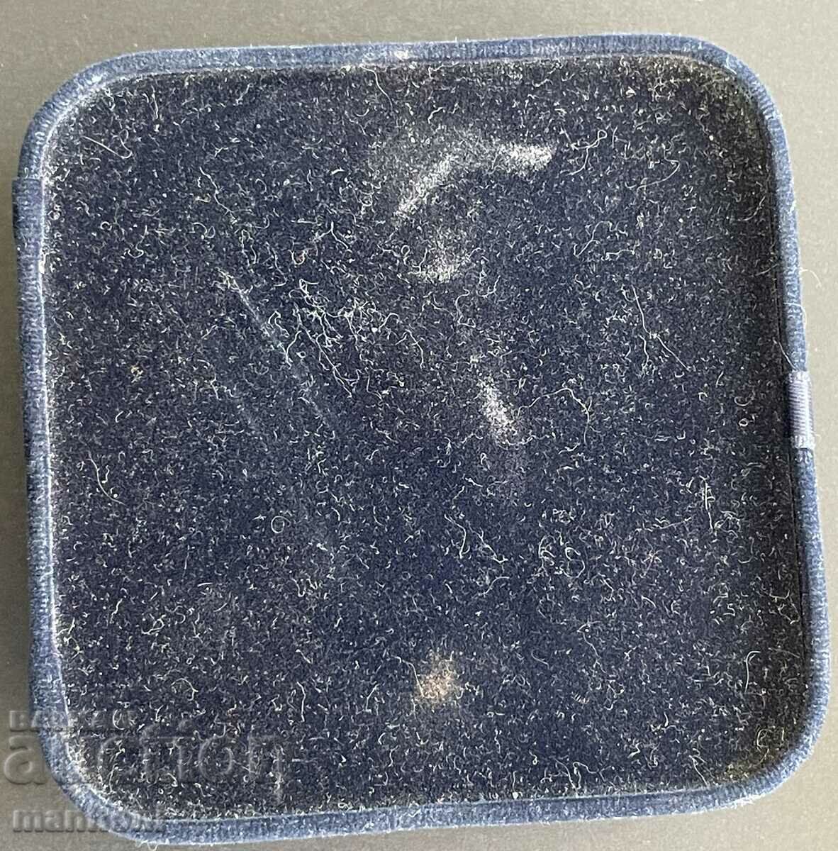 Delivery of 5849 Bulgaria award-winning firefighter badge awarded until 2000.