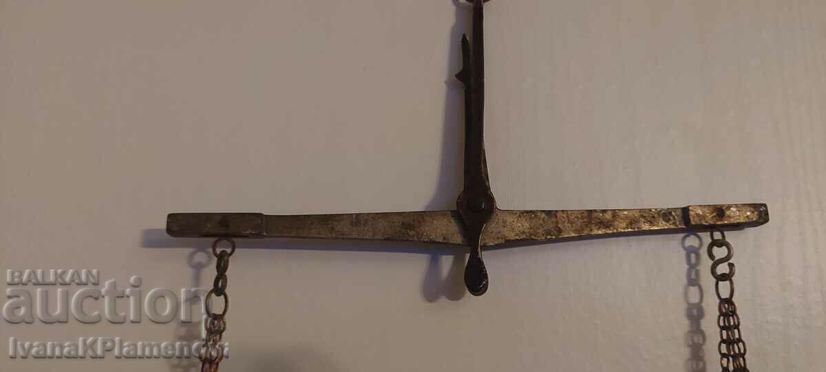 Ζυγαριά ρετρό μικρή με τιμή 35.00 BGN | € 17.90 Ζυγαριά ρετρό μικρή με τιμή 35.00 BGN | € 17.90