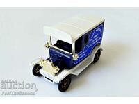 DIE-CAST MODEL LLEDO Model T Ford Van Promotional model