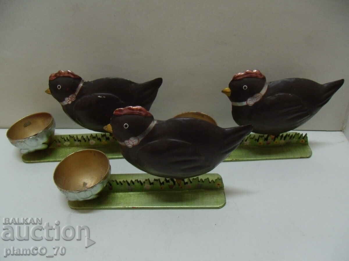 No.*7747 three old metal figures / stands with price 30.00 BGN | € 15.34