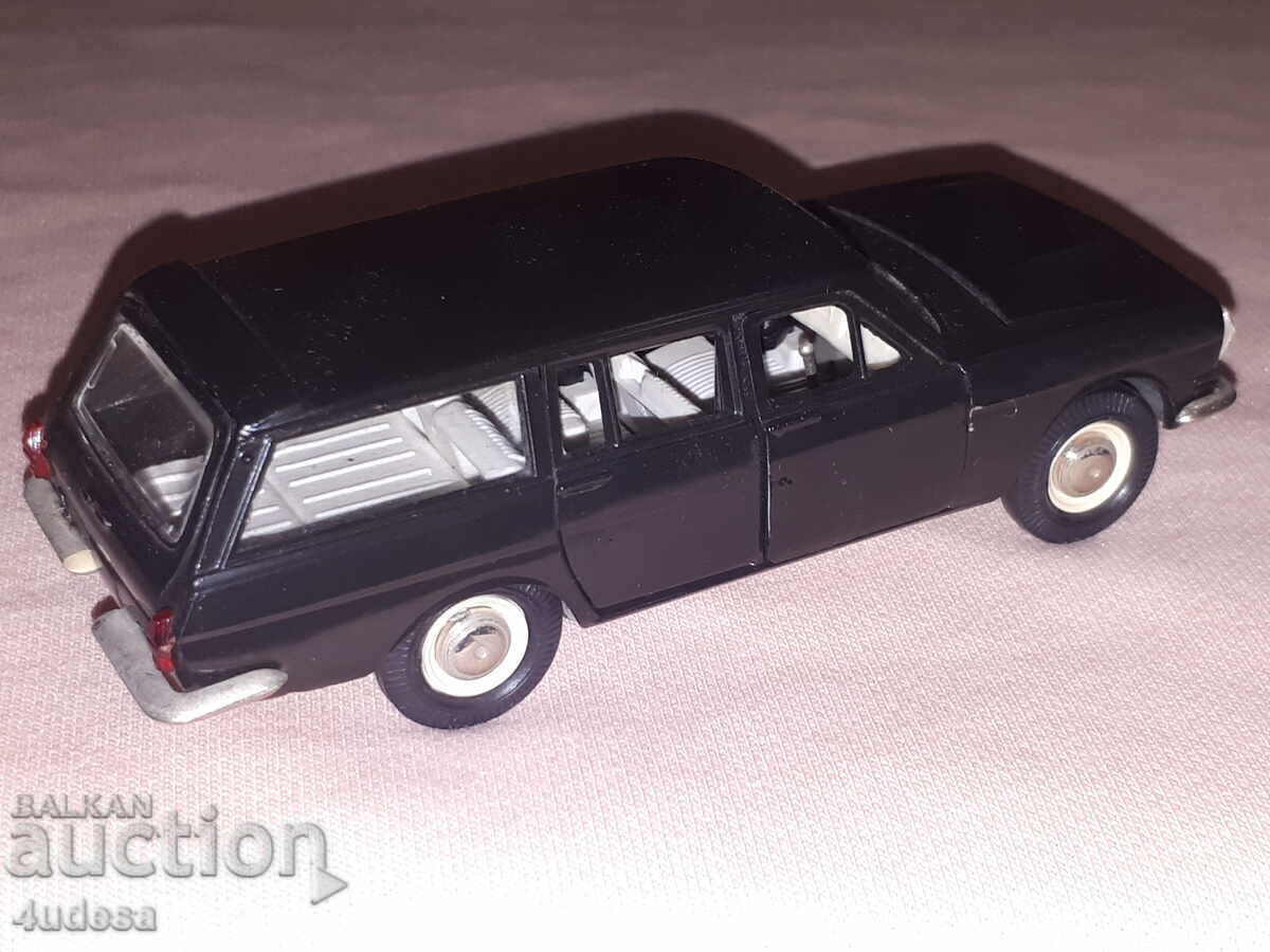 Soc Russian model Volga GAZ 24-02 1:43 Made in USSR USSR - 5 Soc Russian model Volga GAZ 24-02 1:43 Made in USSR USSR - 5