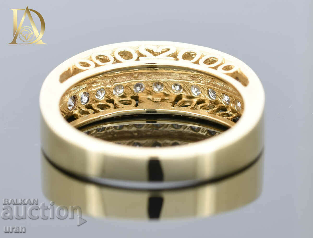 Delivery of New Gold Ring with 0.50ct Natural Diamonds Delivery of New Gold Ring with 0.50ct Natural Diamonds