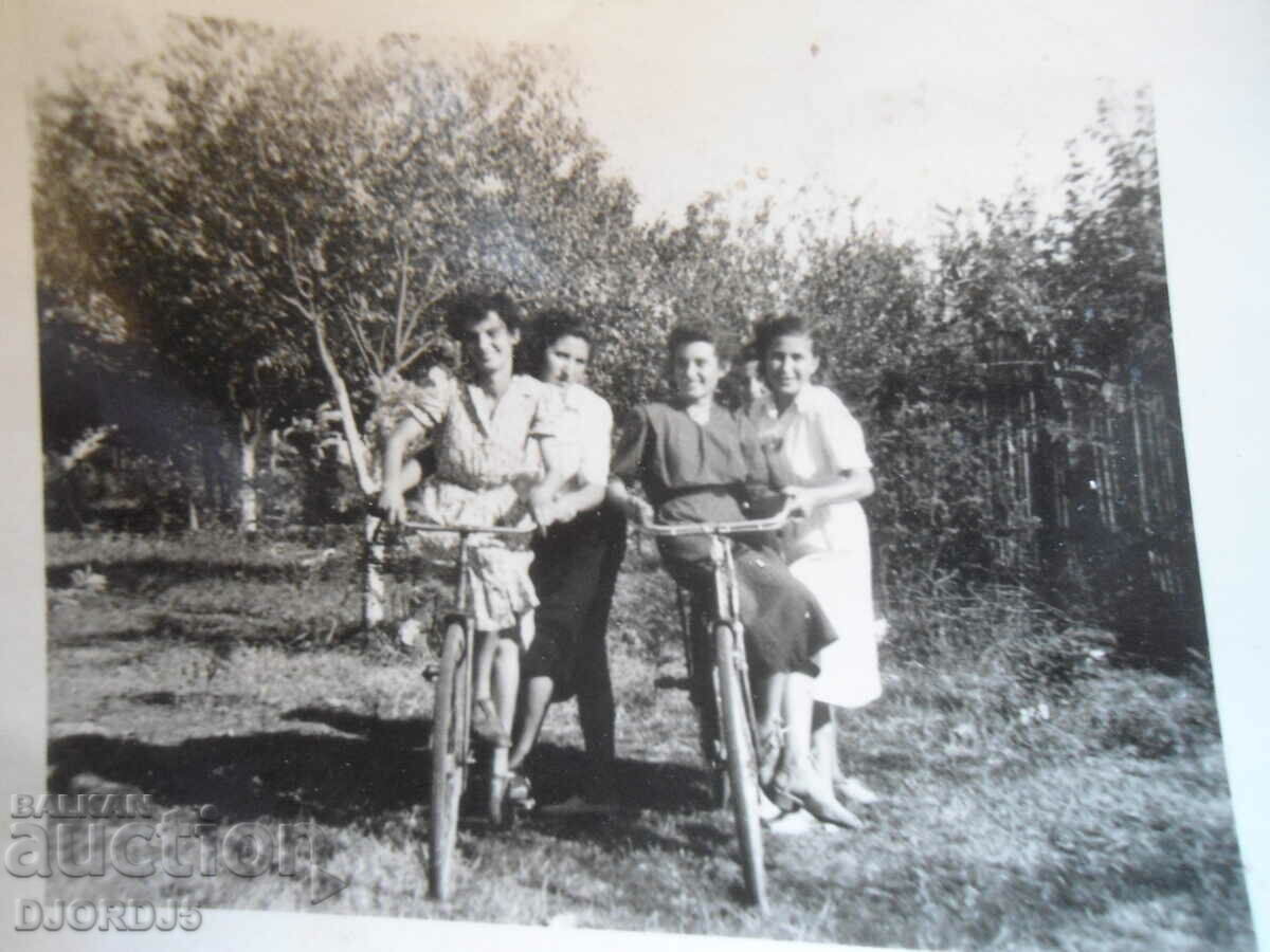 Old photo, Memory of September 9, 1950, Byala Slatina with price 0.50 BGN | € 0.26 Old photo, Memory of September 9, 1950, Byala Slatina with price 0.50 BGN | € 0.26