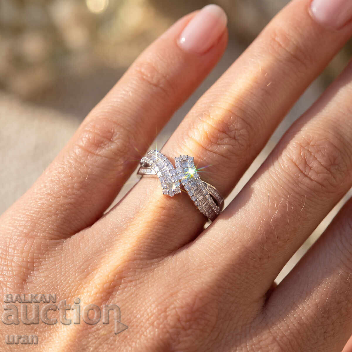 Livrarea Inel de aur nou cu diamante naturale de 0,80 ct