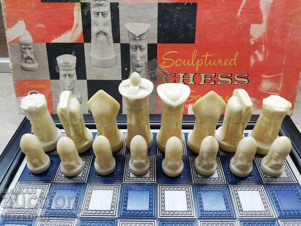 Licitație Vechi șah american cu piese de plastic gotice
