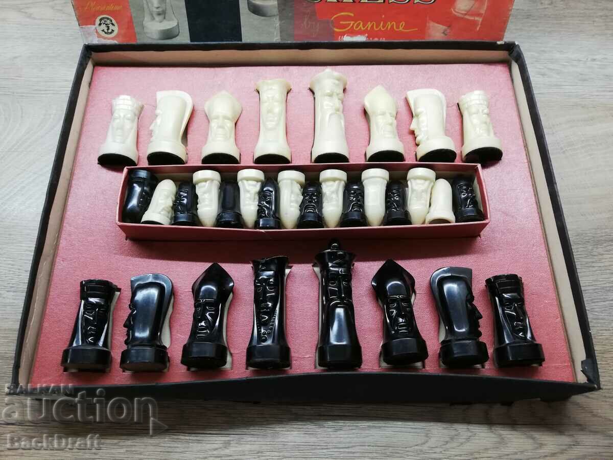 Livrarea Vechi șah american cu piese de plastic gotice