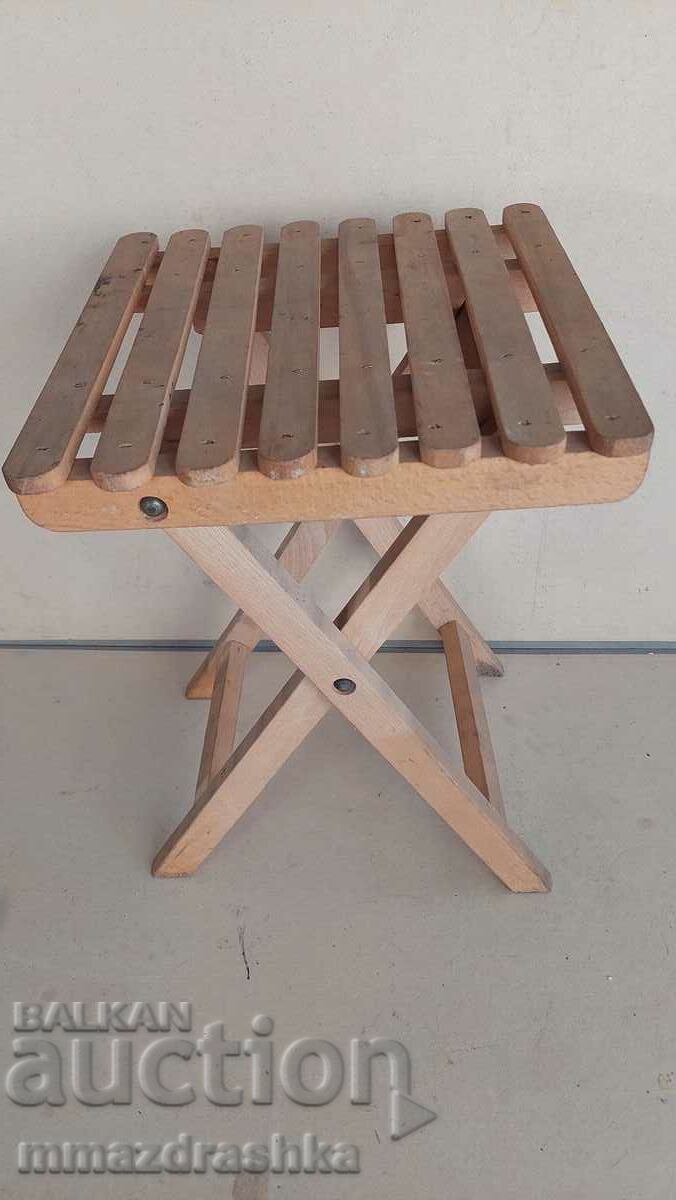 Folding wooden chair