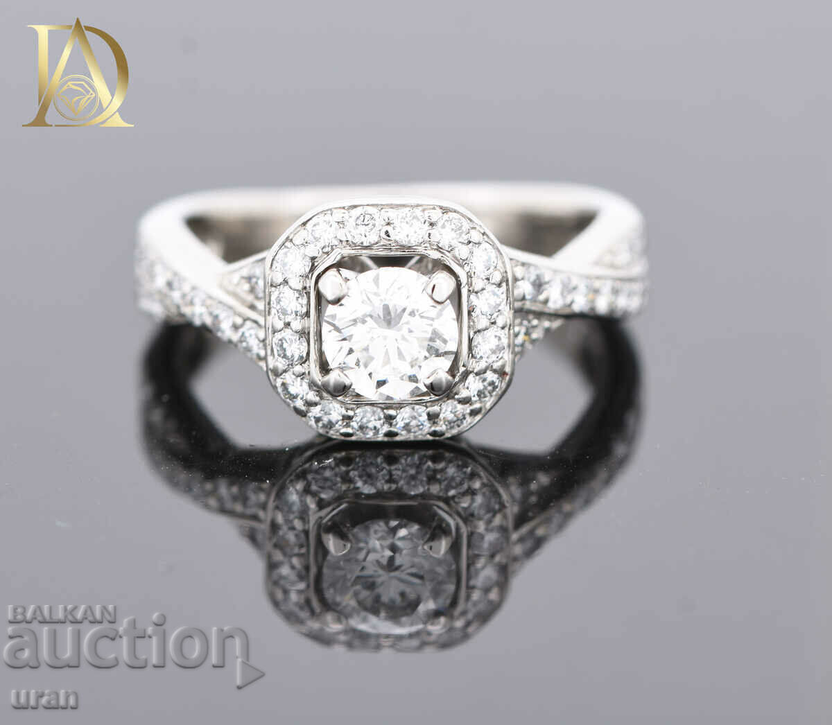 Inel de aur nou cu diamante naturale de 0,90 ct