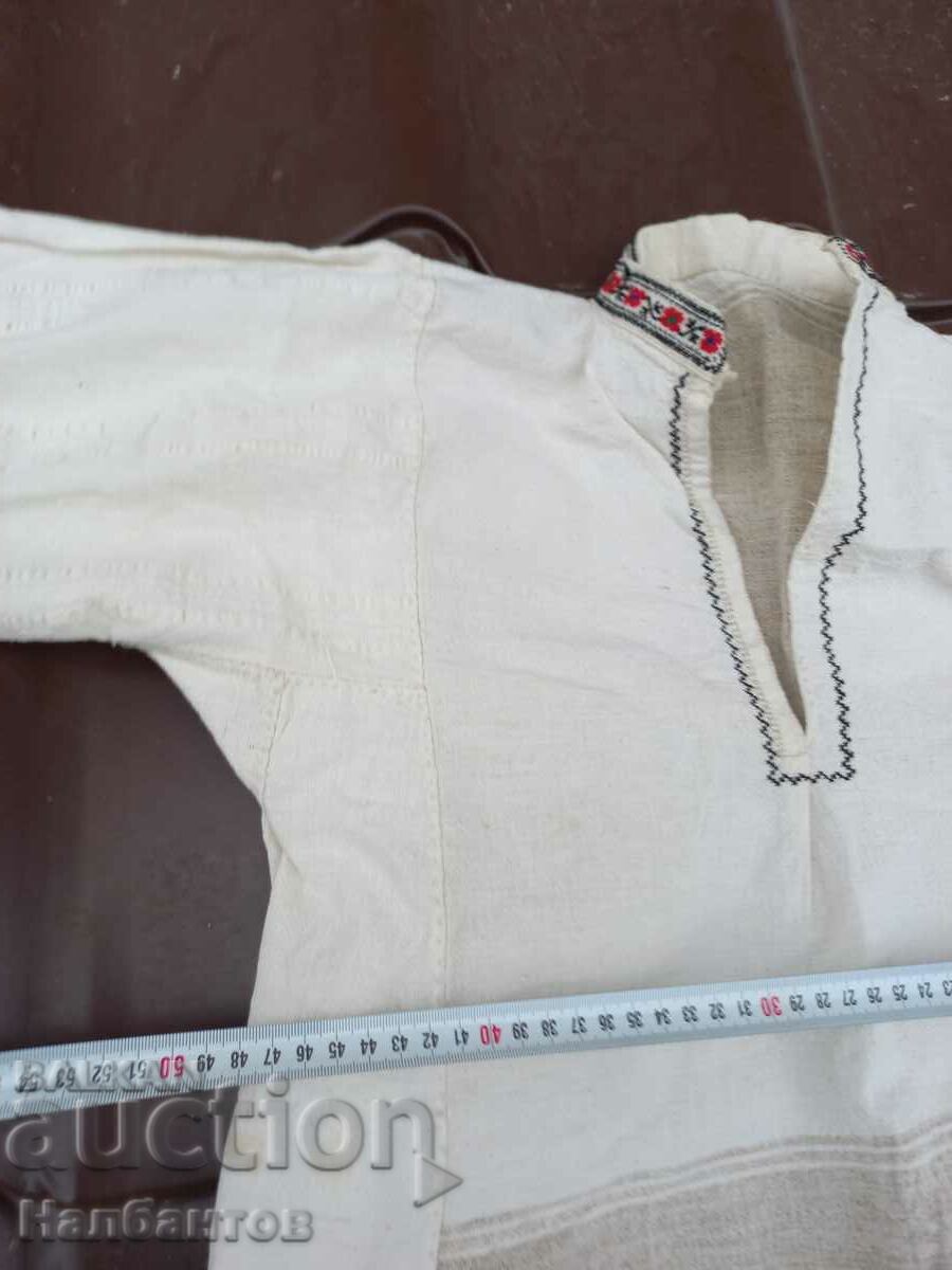 Auction  OLD WOMAN'S SHIRT WEAR