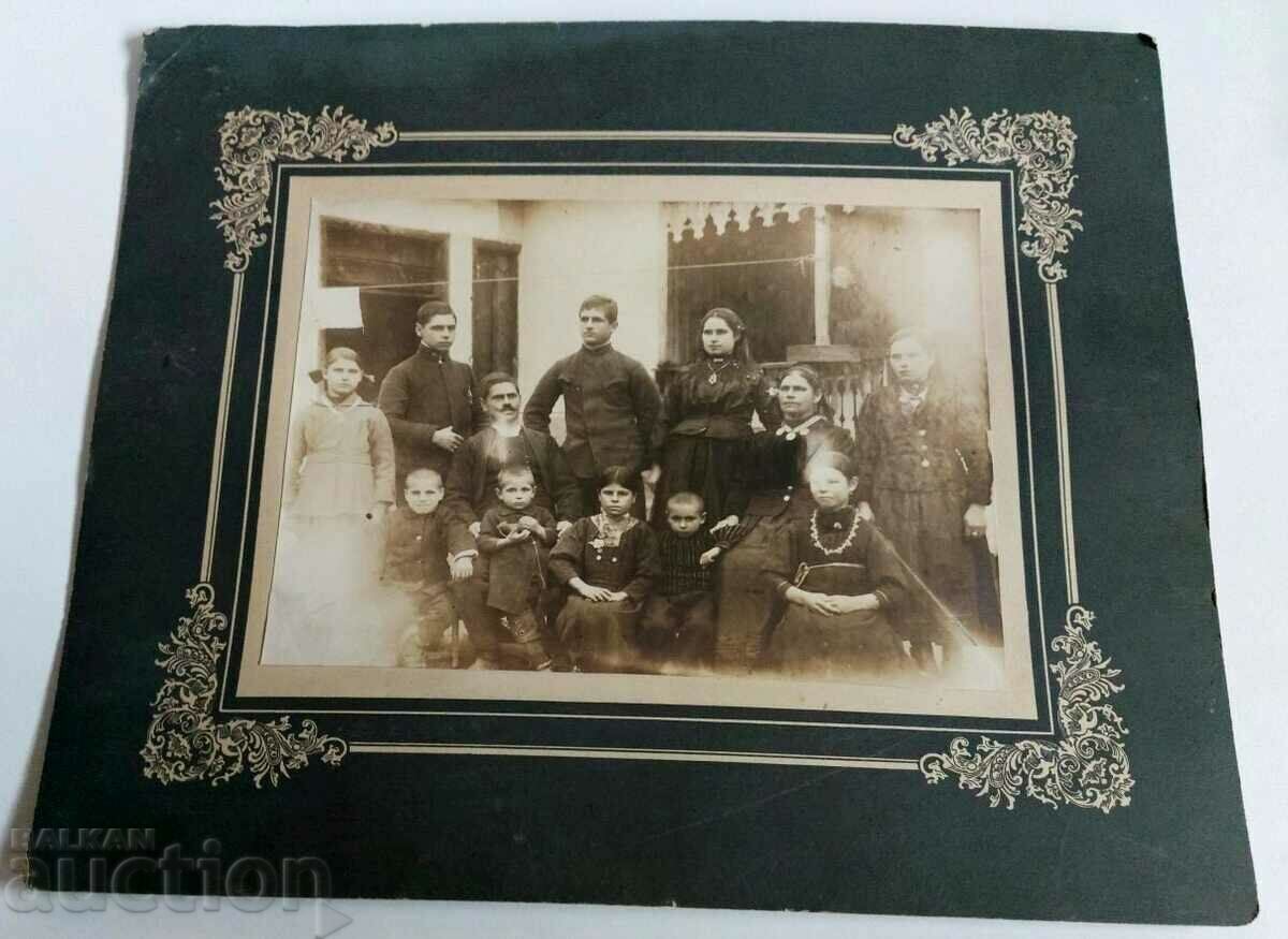 . FAMILIE SĂRȘITUL SECOLULUI 19 MARE VECHI CARTON FOTO