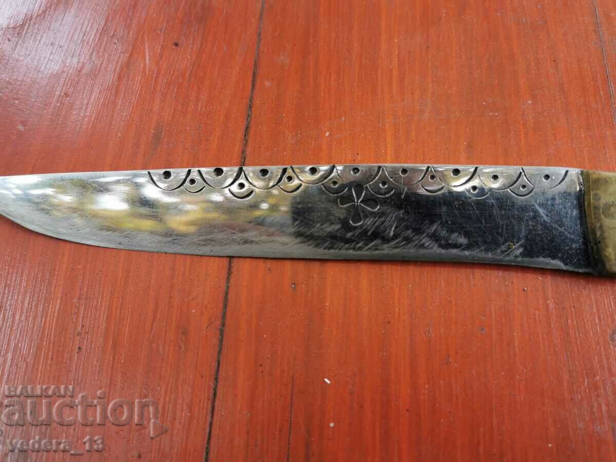 OLD KNIFE with price 85.00 BGN | € 43.46 OLD KNIFE with price 85.00 BGN | € 43.46