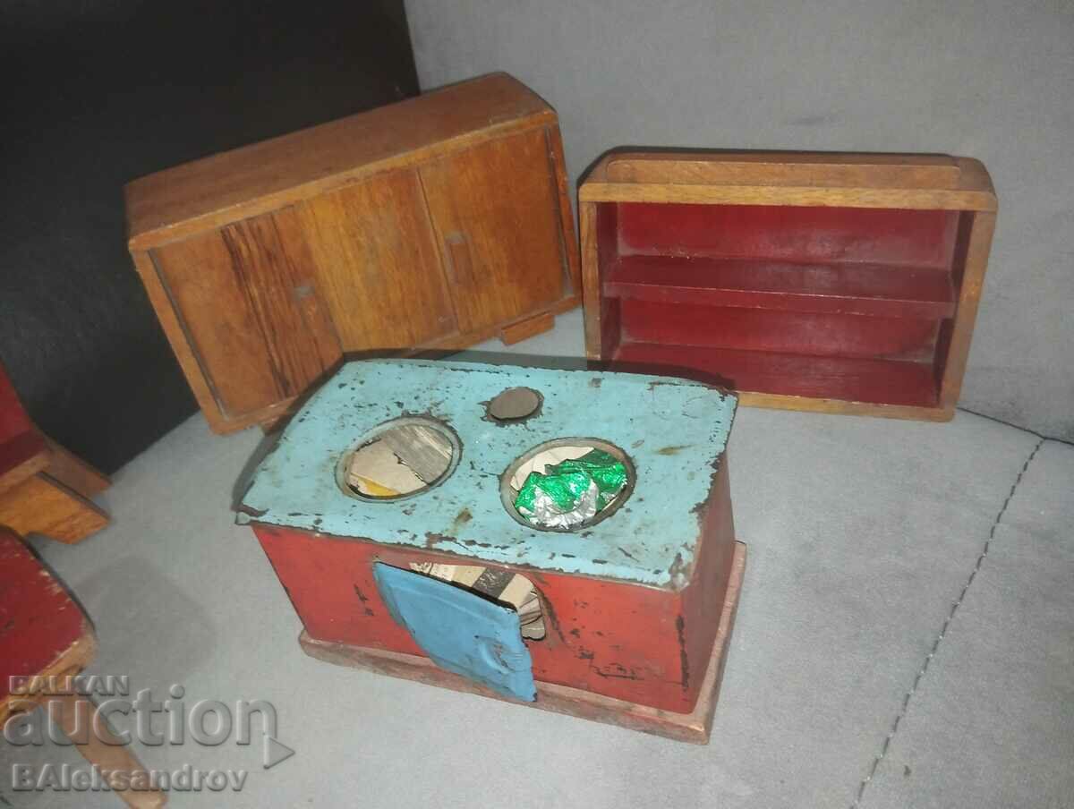 Auction  Lot of dolls and doll furniture