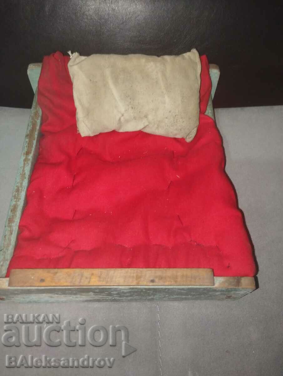 Old baby doll with bed - 6 Old baby doll with bed - 6