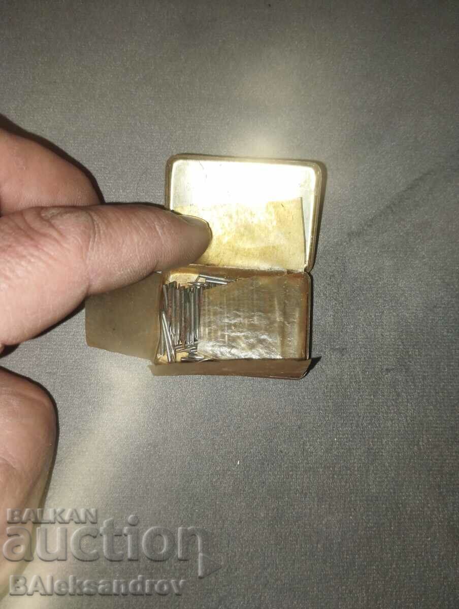 Доставка на Кутия стари игли за грамофон СССР Доставка на Кутия стари игли за грамофон СССР