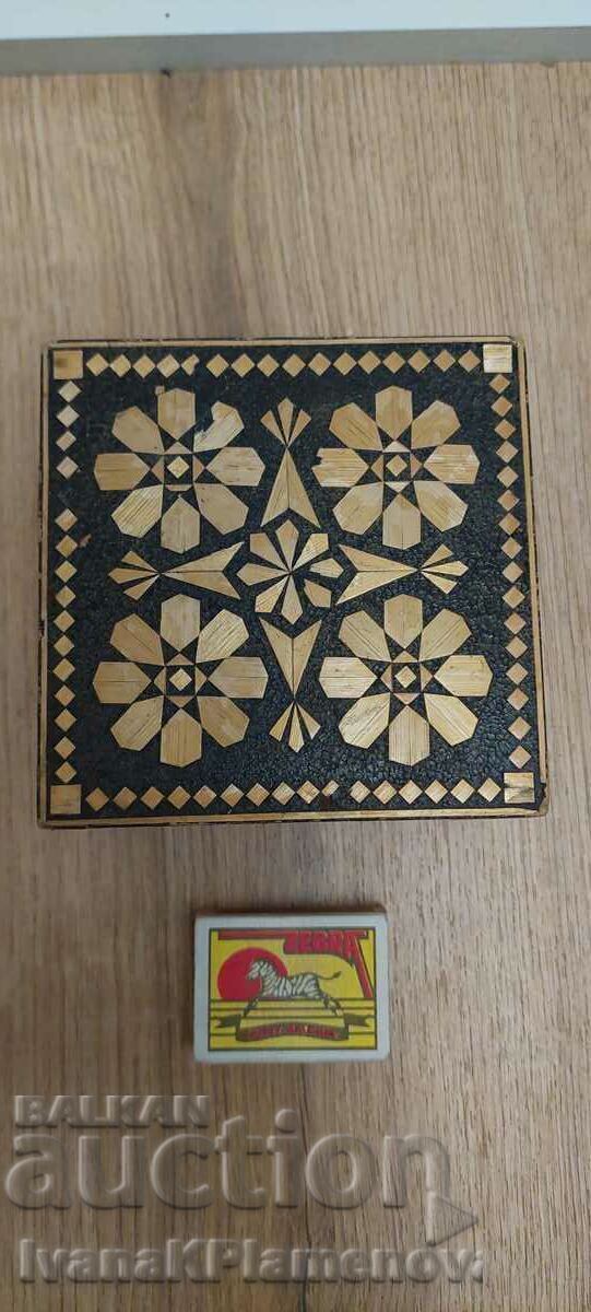 Wooden box for collectors - 5 Wooden box for collectors - 5