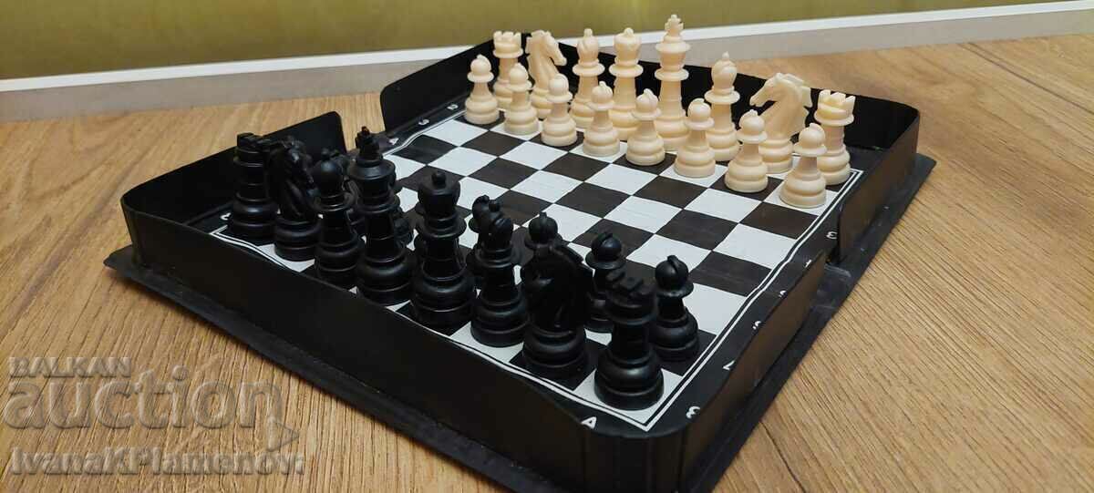 Magnetic chess - 5 Magnetic chess - 5