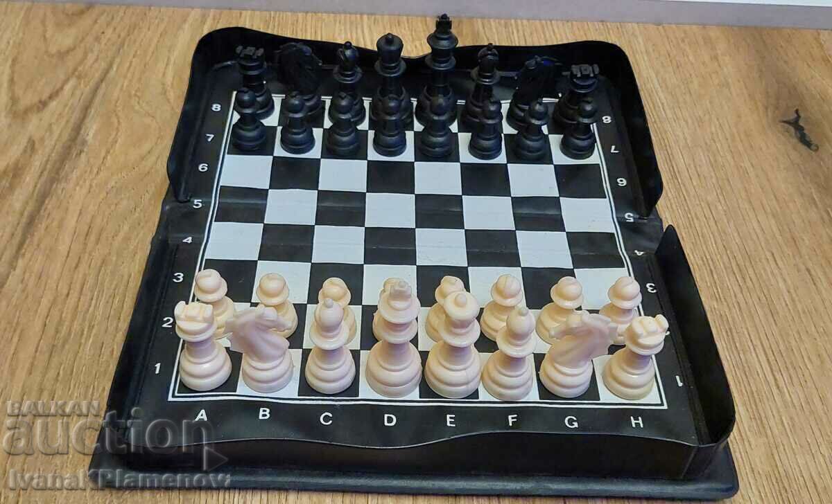 Magnetic chess Magnetic chess